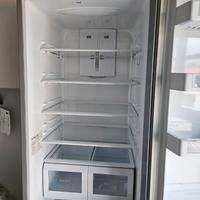 Frigorifero Samsung in perfetto stato.