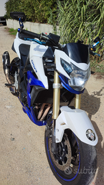 Suzuki GSR 750 abs 2012
