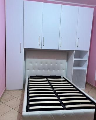 cameretta a ponte 5 ante, con 4 cassetti e letto