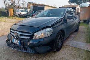 Mercedes-benz A 180 CDI POCHISSIMO DANNO
