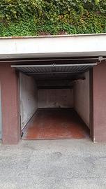 Box auto in cortile fuori terra