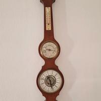 Antico barometro da parete in legno