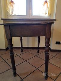 antico tavolino restaurato 