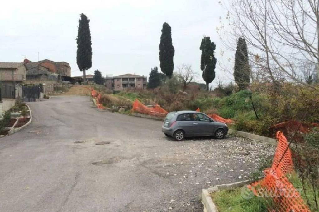 Immobile in asta di 5805 m² a Castelnuovo Berarden - Vista 2
