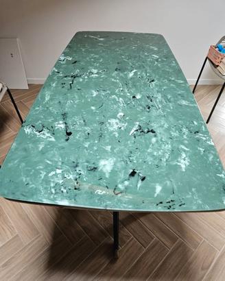 Tavolo e Credenza con piano in vetro verde