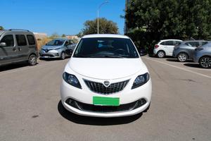 Lancia Ypsilon 1.0 FireFly 5 porte S&S Hybrid Albe