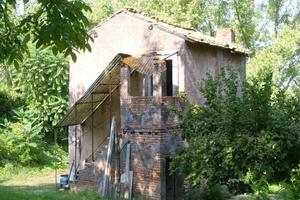 Terreno e Casaletto da ristrutturare