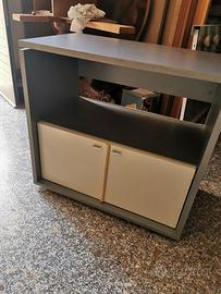 Porta TV con sportelli  in basso