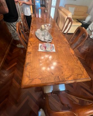 Tavolo in legno massiccio stile 800