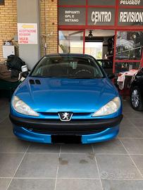 Peugeot 206 ( anno 2002) 180.000 km