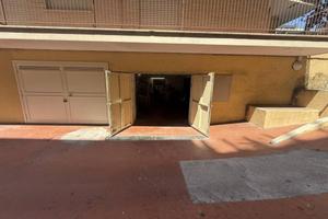 Box / Garage di 125 m² a Roma