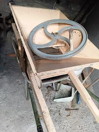 Pigiatrice per uva Bosello