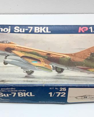 KP Suchoj SU-7 BKL Model Kit Scala 1/72