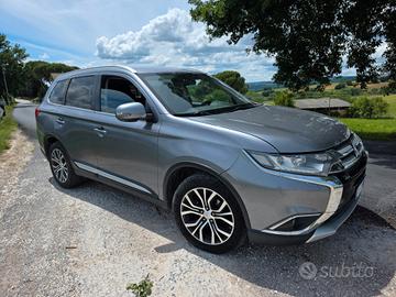 Mitsubishi Outlander 2.2 DI-D 4WD Instyle 7p."AUT