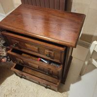 2 cassettiere +comodino 