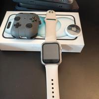 iPhone 15 128 GB + Apple Watch SE 2° gen + airpods