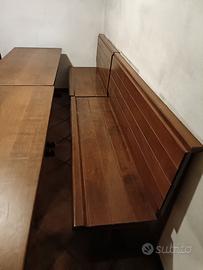 Tavoli, panche e sedie