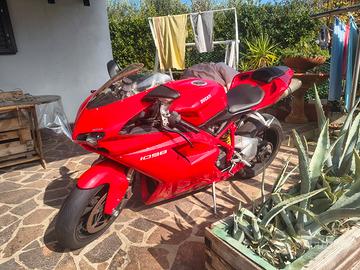moto ducati 1o98