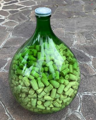 Damigiana con tappi di sughero