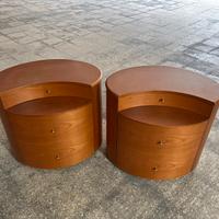 Comodini in legno di ciliegio