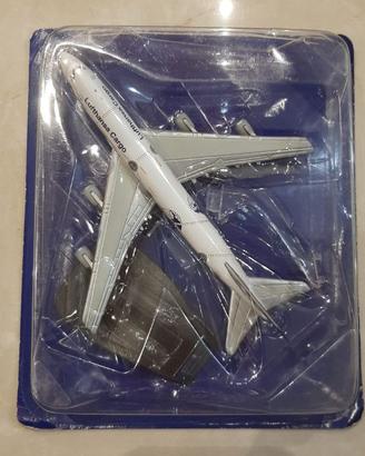 Aereo Lufthansa Cargo Boing 747-200 NUOVO