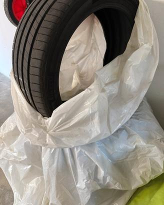 Pneumatici Pirelli Scorpion 255/40 R20 101V