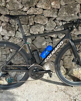 Kit telaio Colnago V4RS con manubrio e reggisella