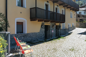 Ampio mono-bilocale nel borgo di Etroubles