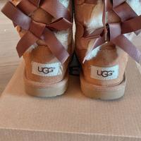 Ugg beige bambina n. 28,5