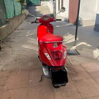 Vespa Primavera red 125 ABS 2022