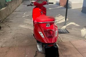 Vespa Primavera red 125 ABS 2022