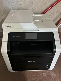Stampante Brother MFC con scanner integrato