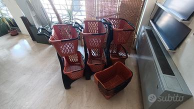 2 carrelli minimarket e 8 cestini