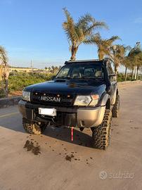 NISSAN PATROL Y61