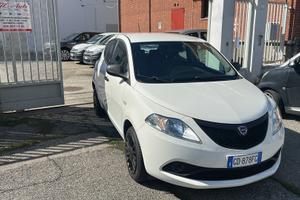 Lancia Ypsilon 1.0 FireFly 5 porte S&S Hybrid Ecoc
