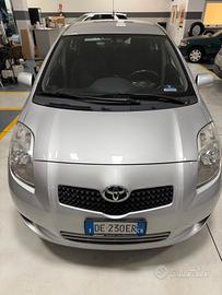 Toyota Yaris 1.0 5 porte