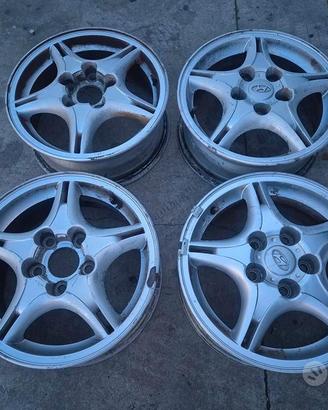 Cerchi In Lega Da 15" Per Hyundai Trajet