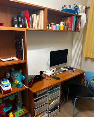Scrivania e pensili