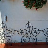 Fregio in ferro lavorato a mano