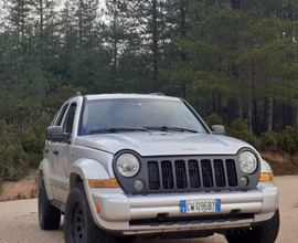 Jeep cherokee kj 2.8 cdr