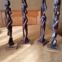 Set di statuine in legno arte a mano