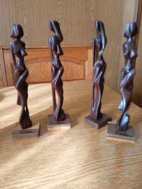 Set di statuine in legno arte a mano