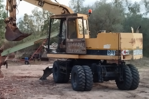 Escavatore Cat 212 bft