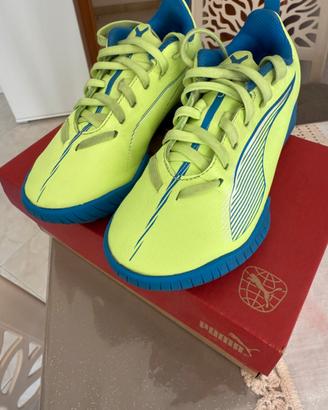 Scarpe Calcetto Bambino Puma Ultra 5 con lacci 30