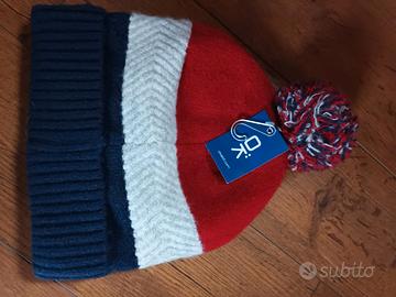 Cappellino nuovo con cartellino 