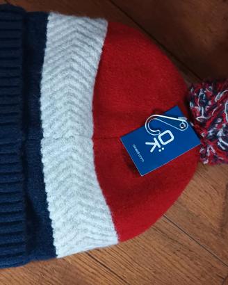 Cappellino nuovo con cartellino 