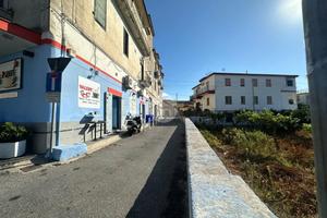 MONOLOCALE A BACOLI