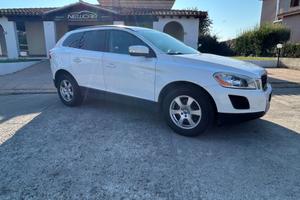 Volvo XC 60 XC60 D5 AWD Geartronic Momentum