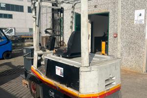 Carrello elevatore Muletto Om
