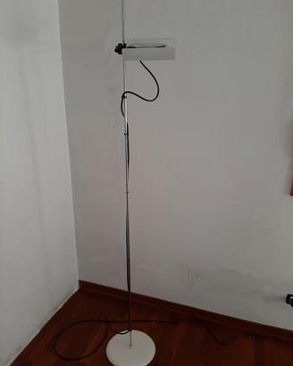 Lampada da terra 333 DIM Vico Magistretti - Oluce
